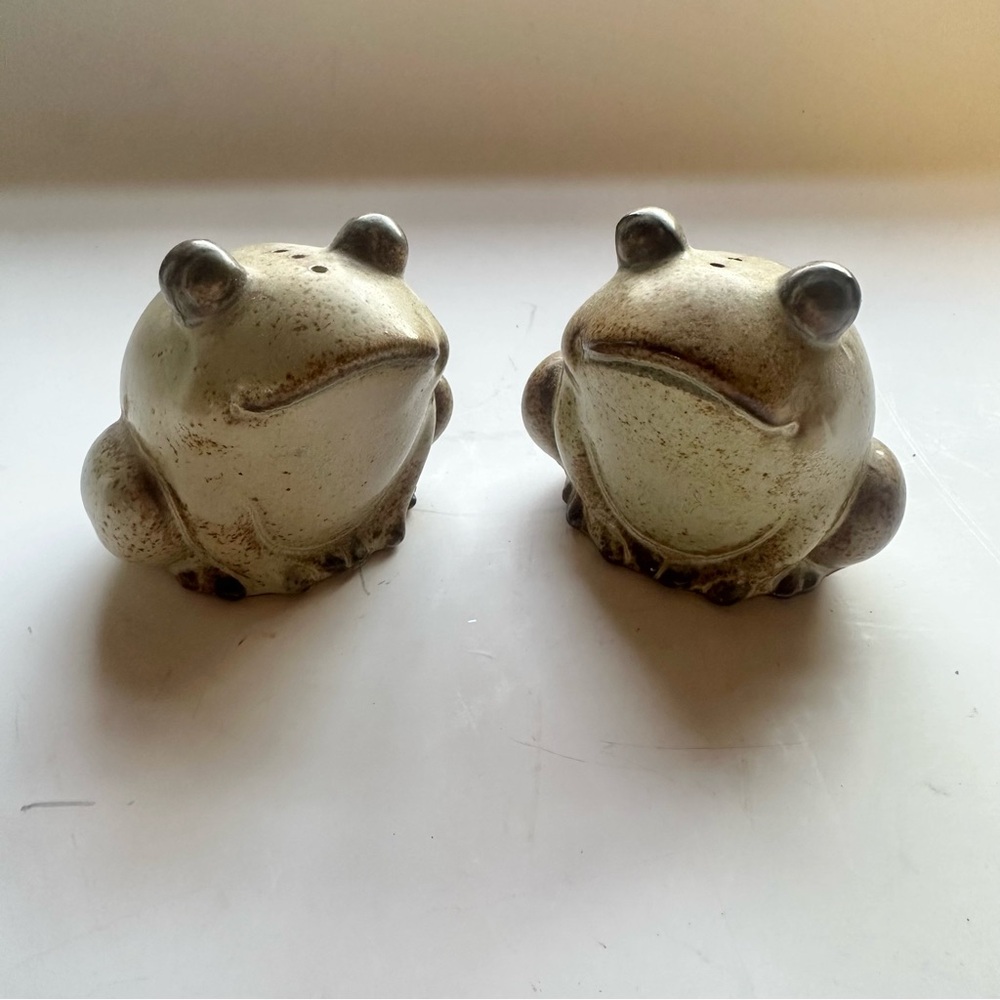Vintage Japan salt and pepper shakers UCCI Japan